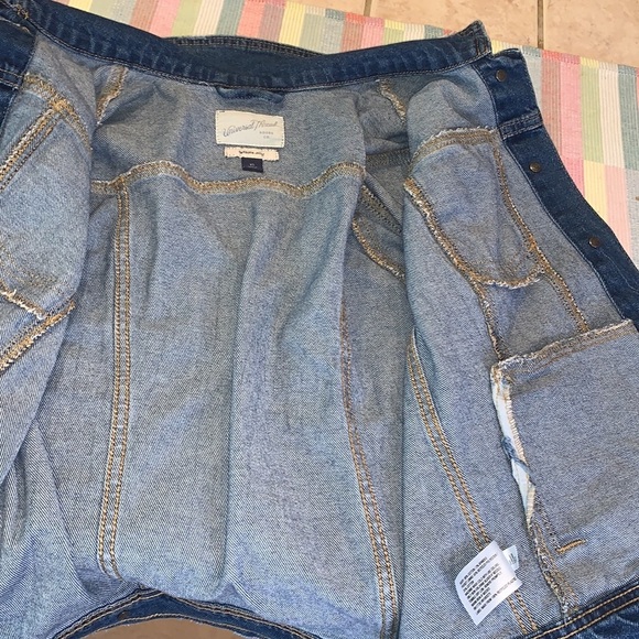 Universal Thread Denim Jacket - Picture 7 of 8